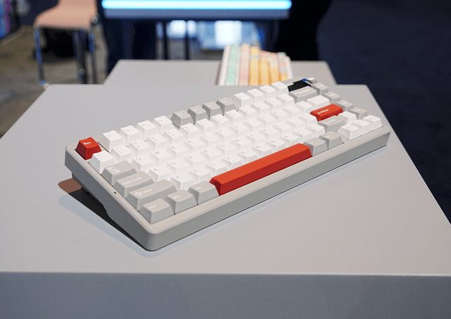 普及+8K落地 狼蛛重塑外设新体验ky开元棋牌CES 2026：磁轴(图10)